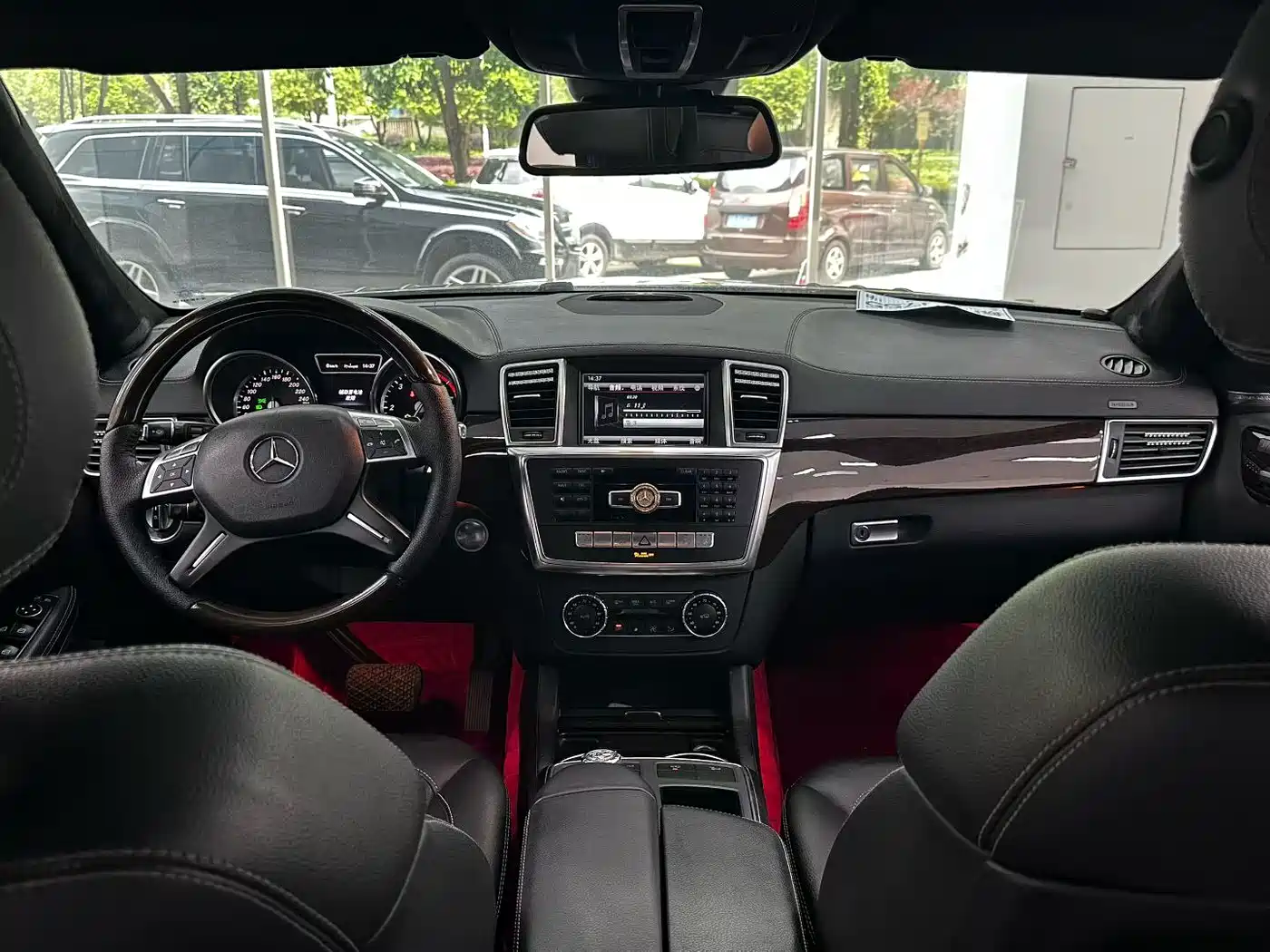 Mercedes-Benz GL-Class фото 11