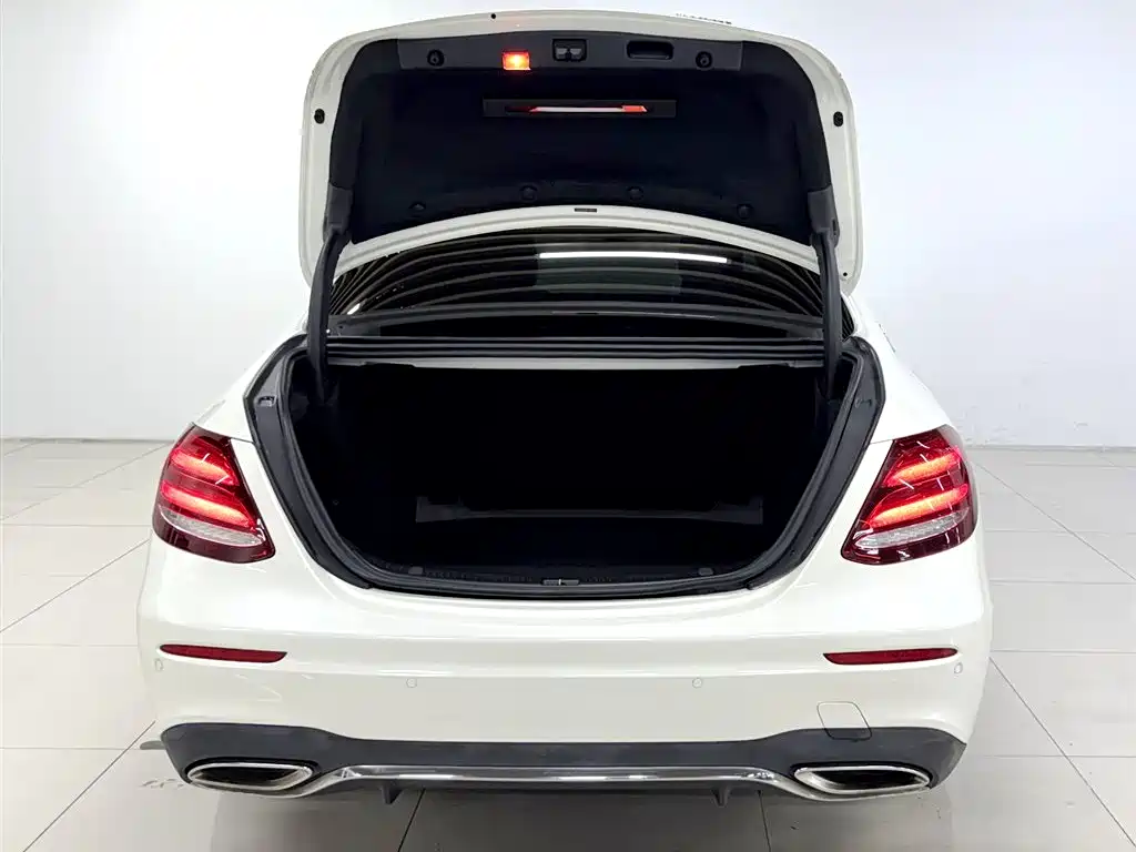 Mercedes-Benz E-Class 2017 E 300 L Sport Fashion фото 5