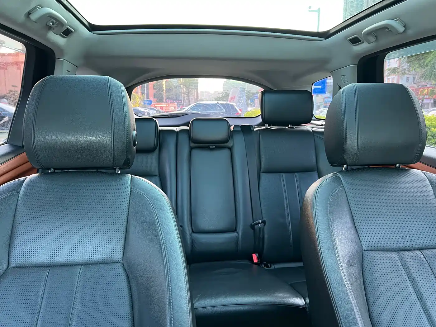 Land Rover Discovery Sport 2016 2.0T SE фото 16