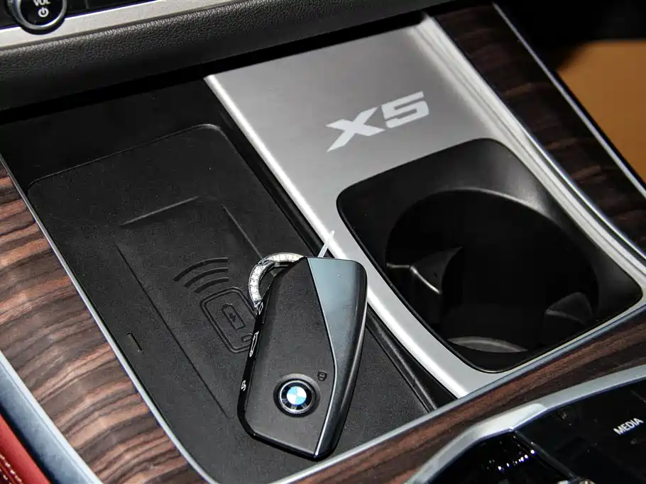 BMW X5 2023 xDrive 40Li M Sport Black Night Package фото 22