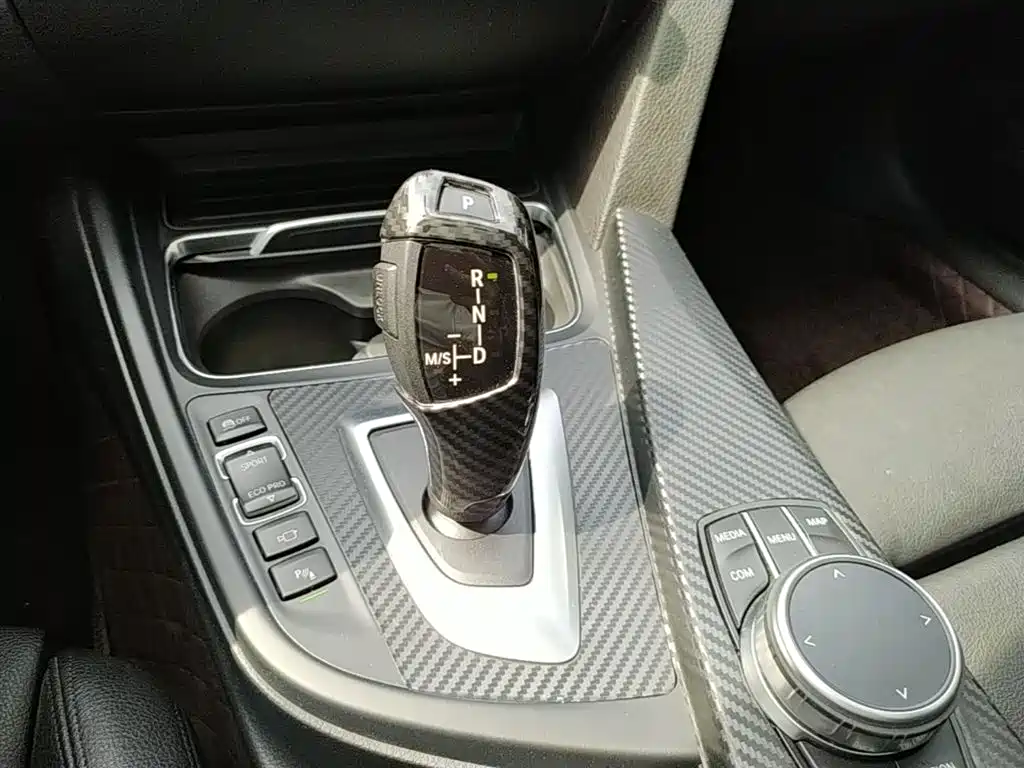 BMW 3 Series GT 2019 320i M Sport Package фото 14
