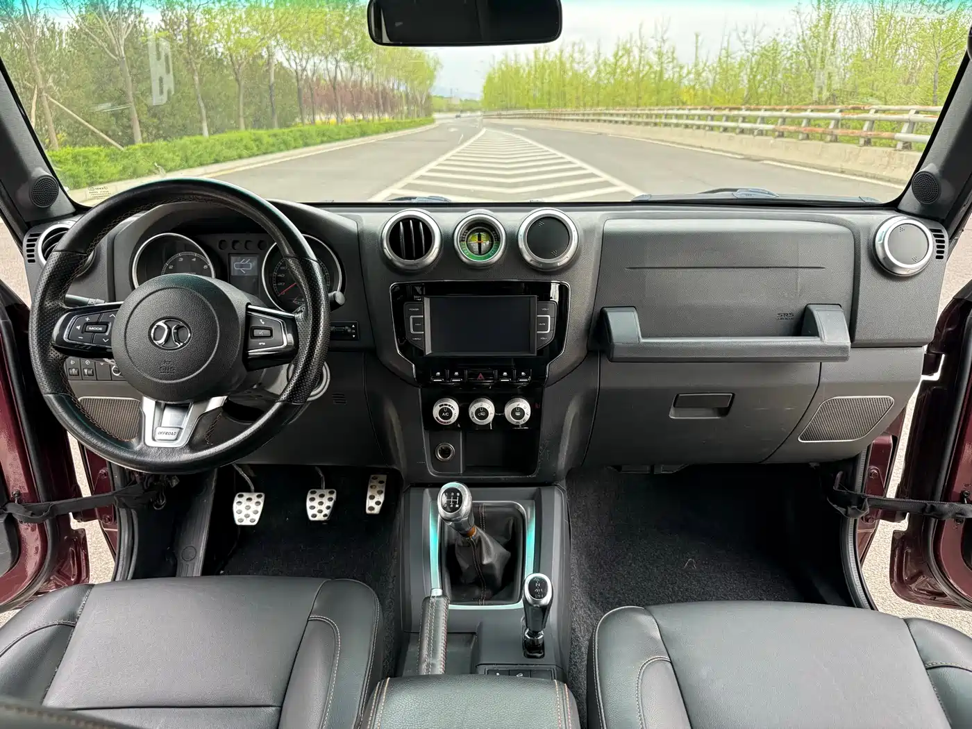 BAIC ORV Beijing Offroad BJ40 2016 40L 2.3T Manual 4WD Premium Edition фото 6
