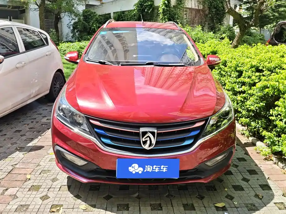 Baojun 310W 2017 2017 1.5L Manual Fashion Edition (China V)