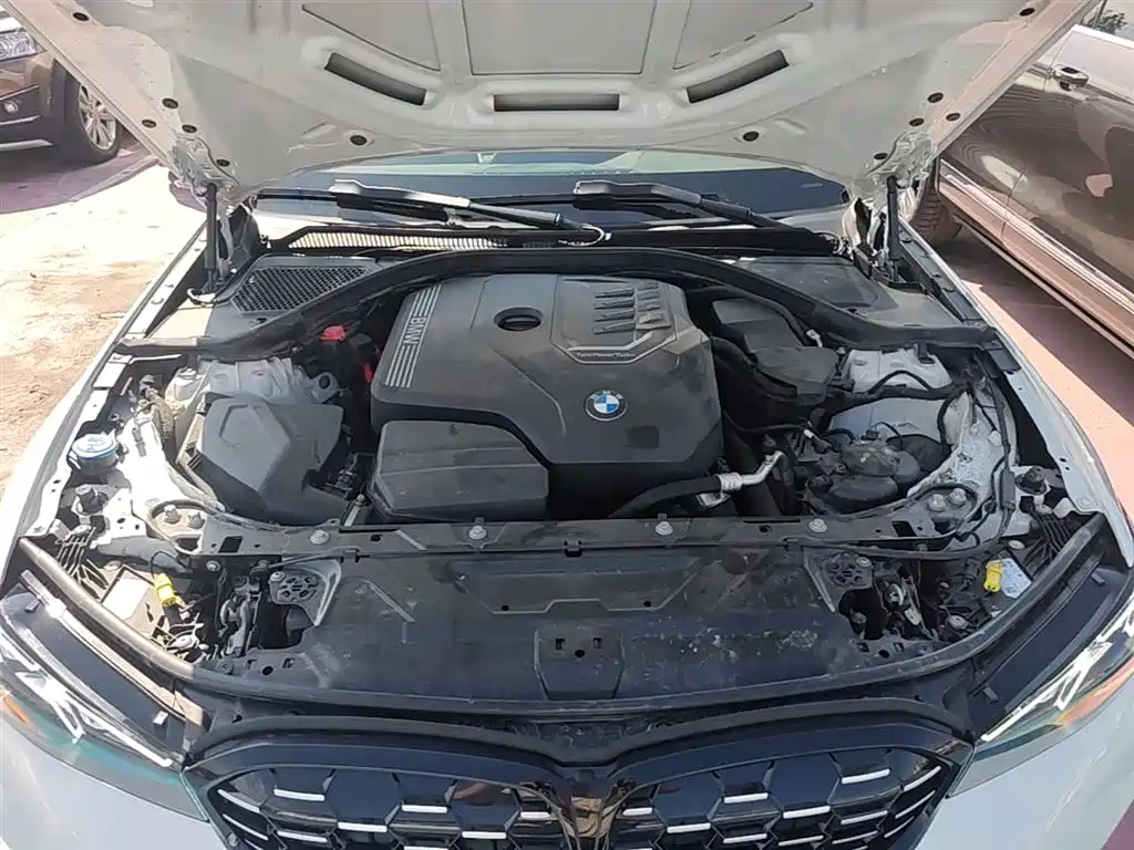 BMW 3 Series 2024 325i M Sport Shadowline Package фото 20