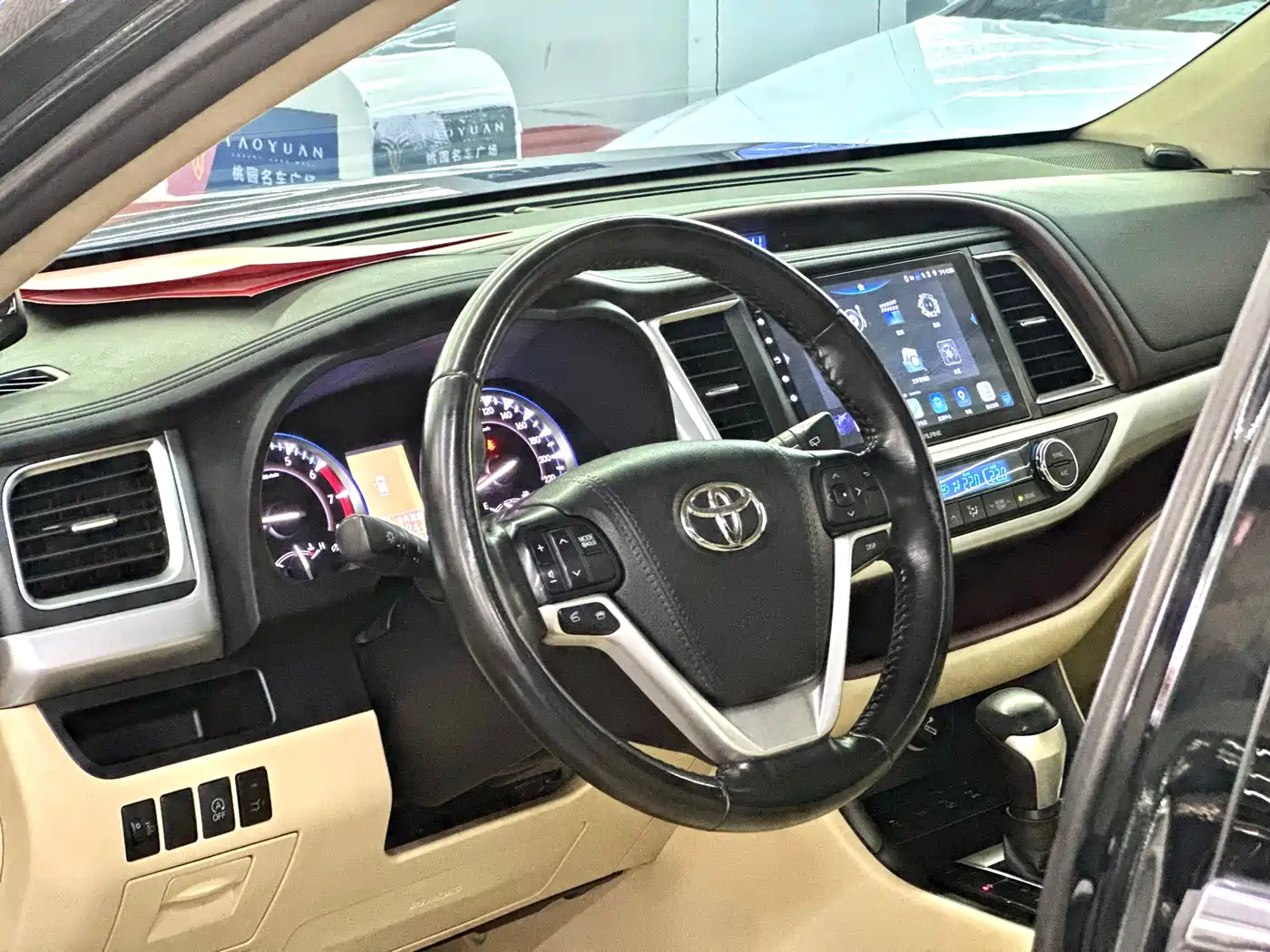Toyota Highlander 2017 2.0T 4WD Premium 7-Seater фото 10