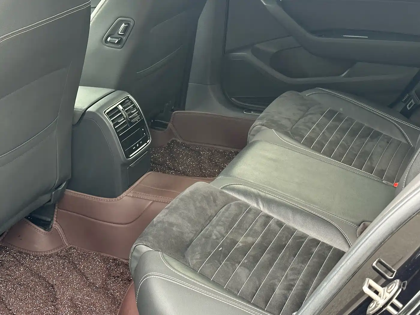 Volkswagen Magotan 2020 330TSI DSG Luxury фото 8