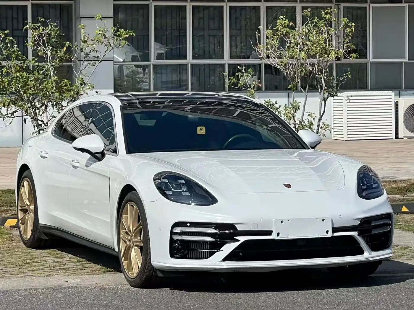 Porsche Panamera 2021 Panamera 4 Executive Long Wheelbase 2.9T фото 3