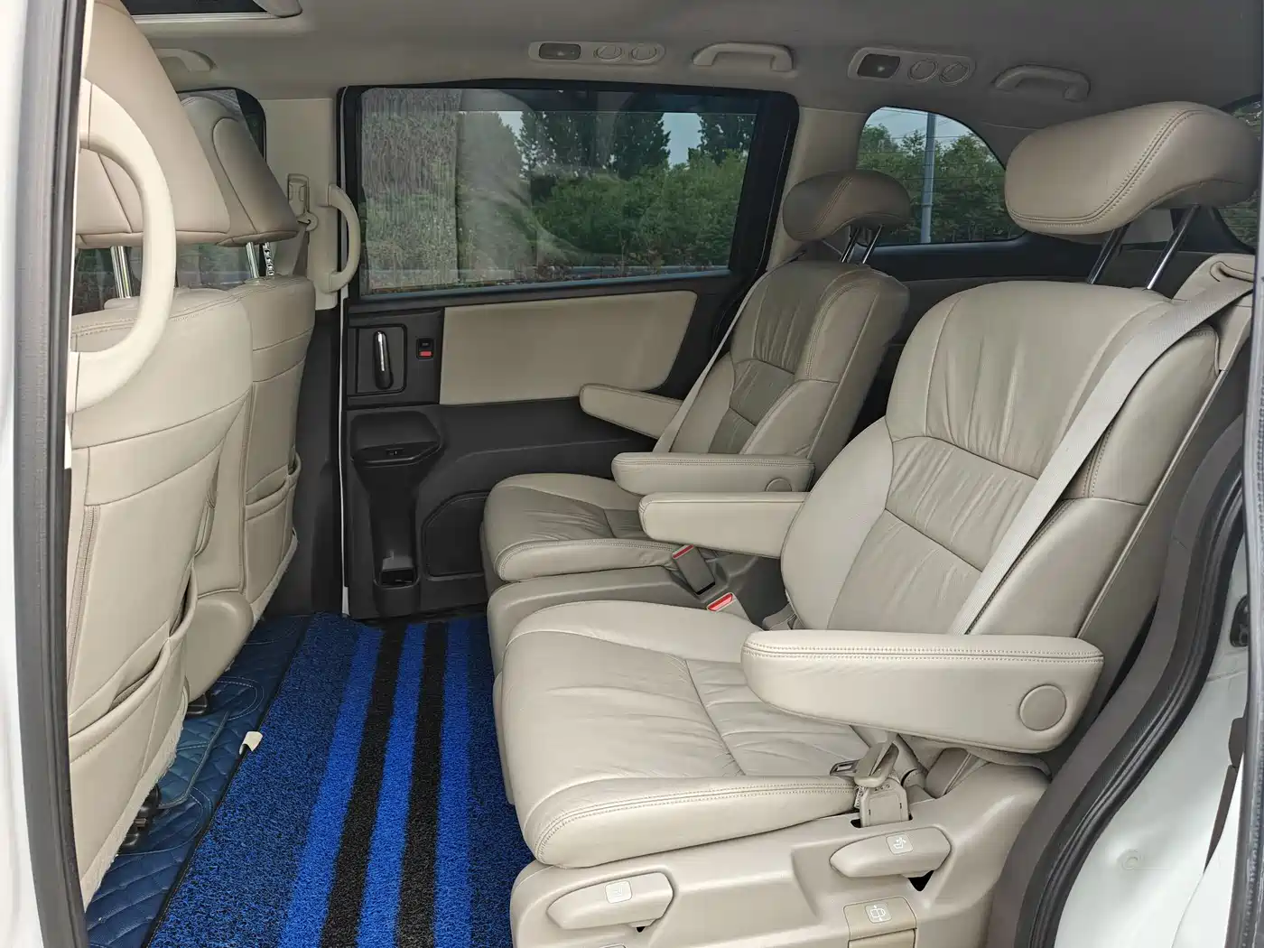 Honda Odyssey 2015 Facelift 2.4L Luxury Edition фото 10