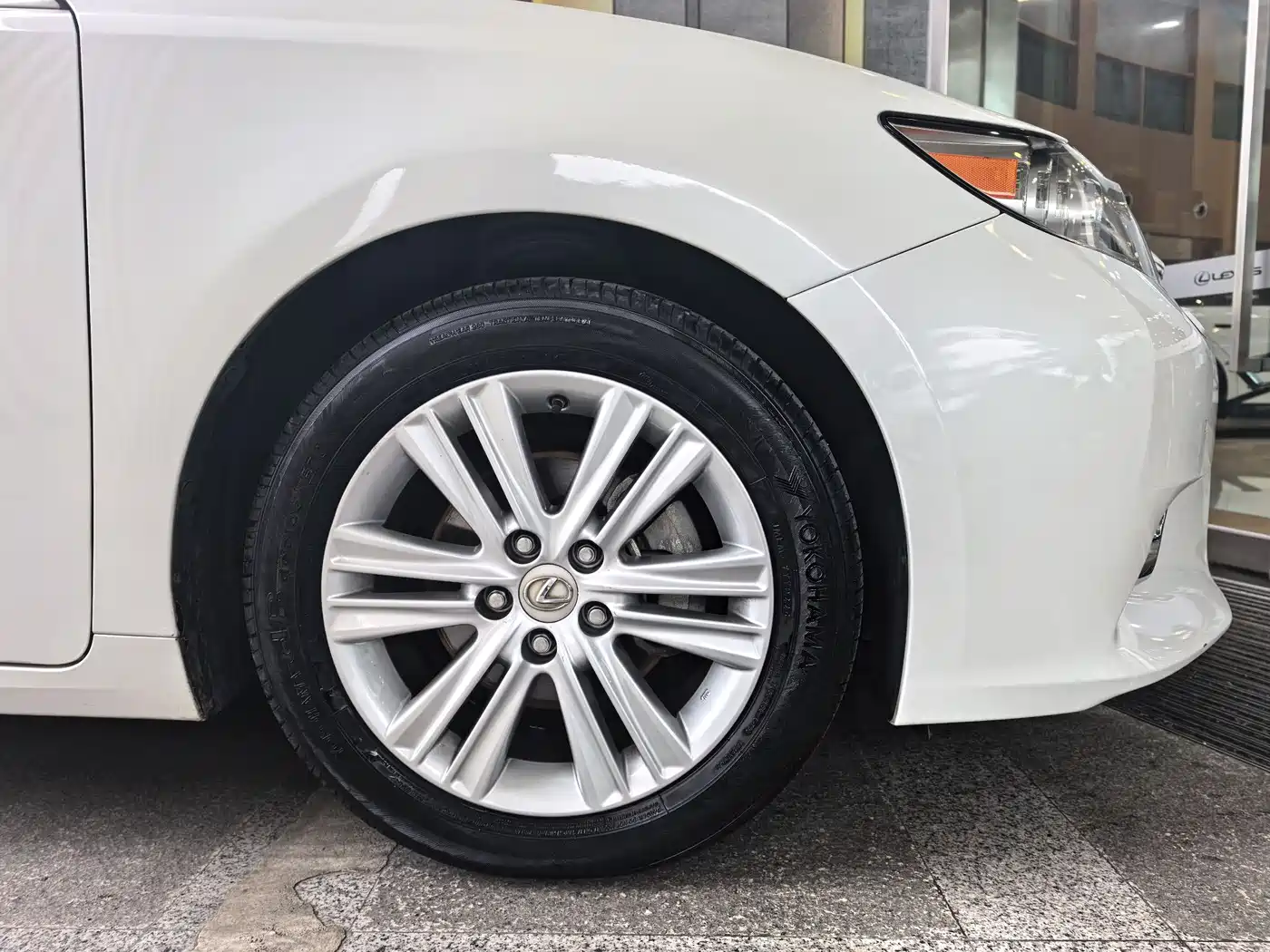 Lexus ES 2014 250 Comfort Edition фото 7