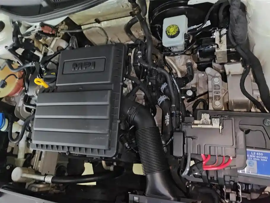 Volkswagen Lavida 2017 1.6L Automatic Trend Edition фото 10