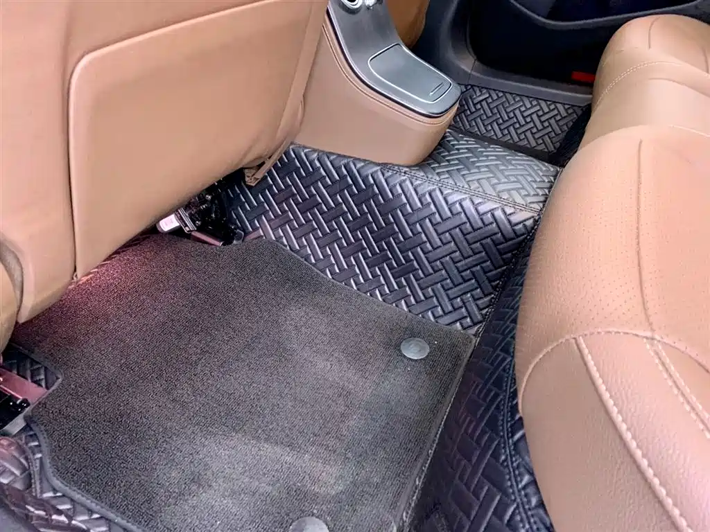 Mercedes-Benz E-Class 2023 E 300 L Sport Fashion фото 24