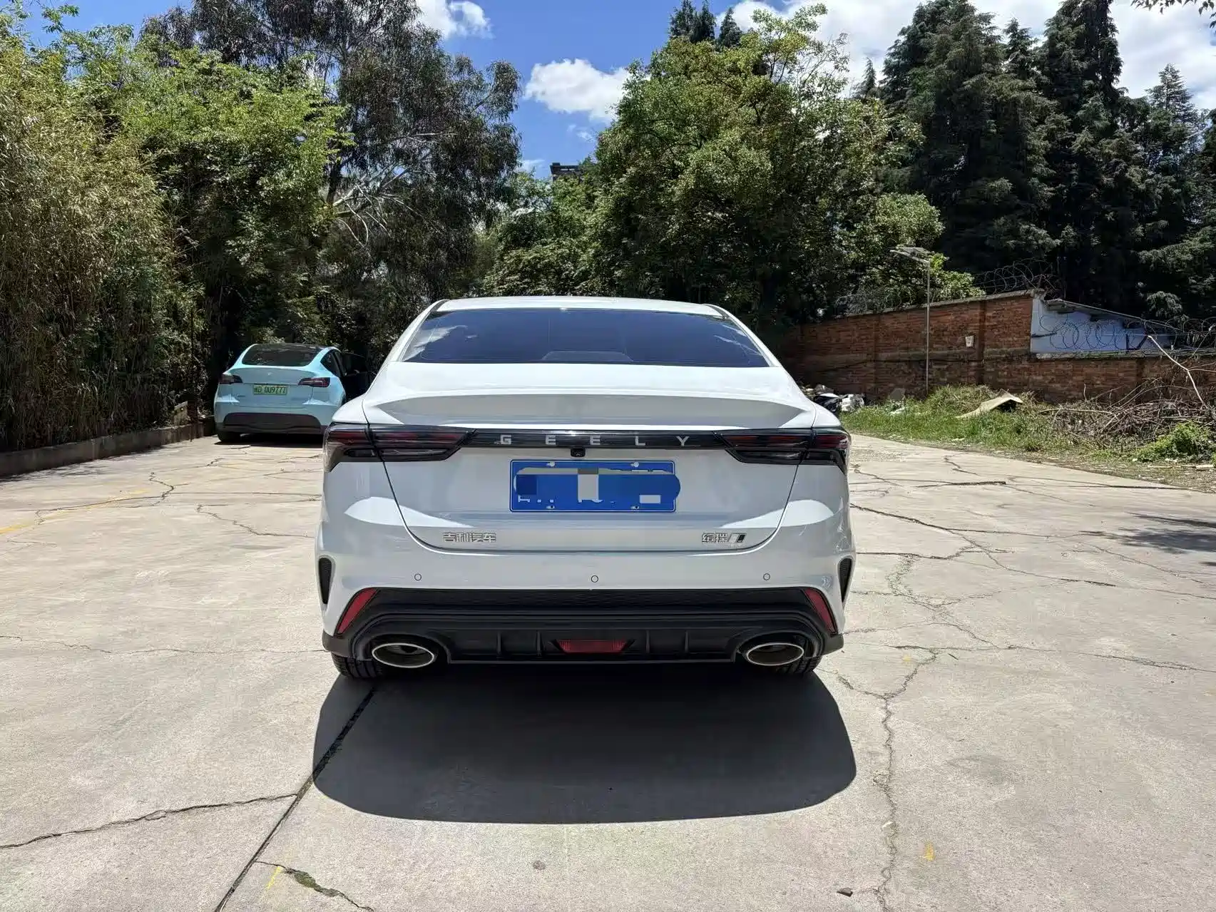 Фото 4 - Geely Binrui