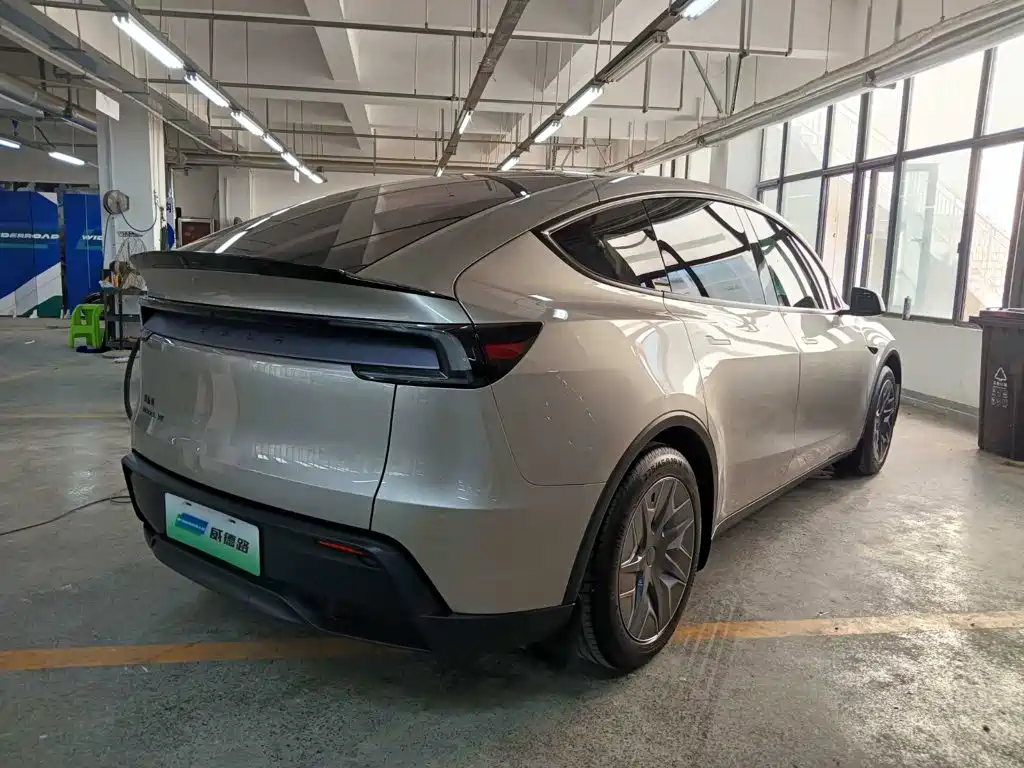 Tesla Model Y L 2025 2025 Facelift Long Range AWD