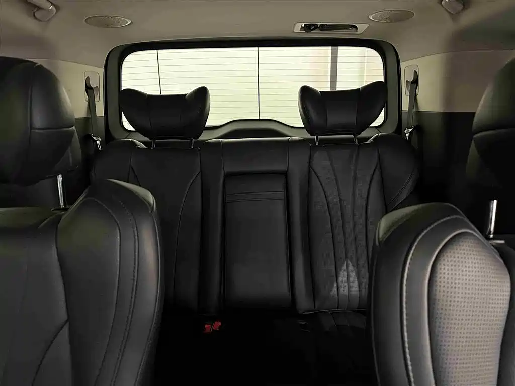 Hongqi HQ9 2023 2.0T Smart Connect Flag Rhyme Edition фото 15