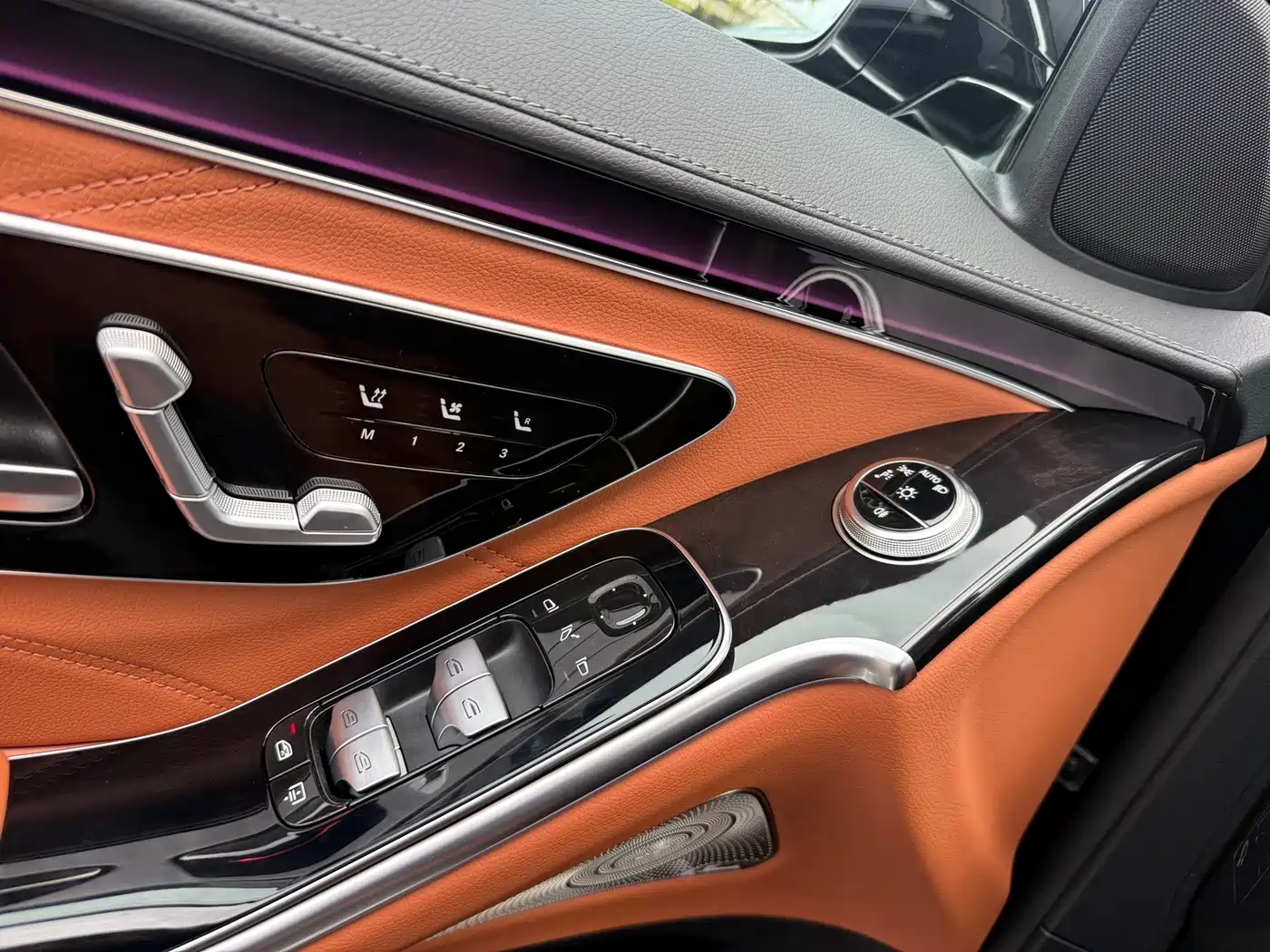 صورة 12 - Mercedes-Benz Maybach S-Class