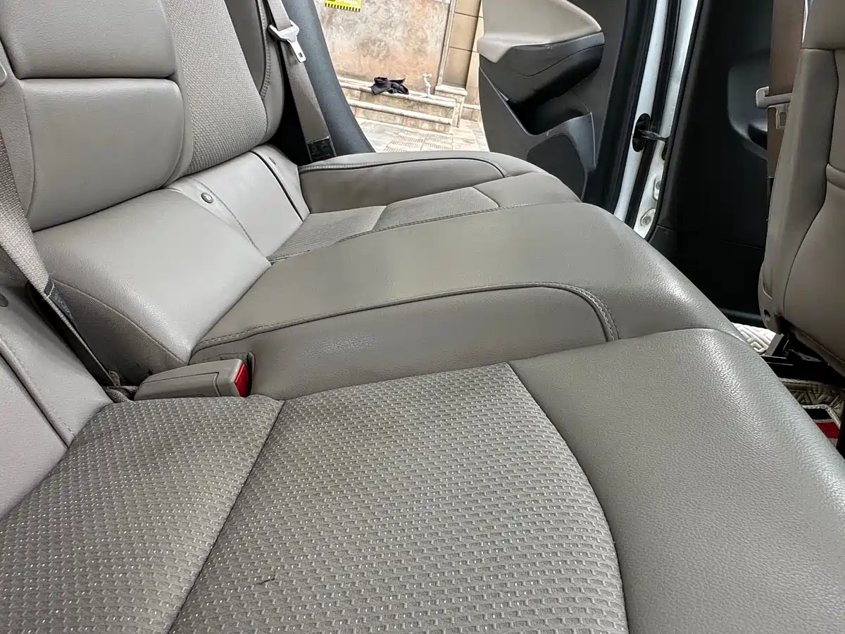 Chevrolet Cruze 2015 1.5L Automatic Luxury Edition фото 23