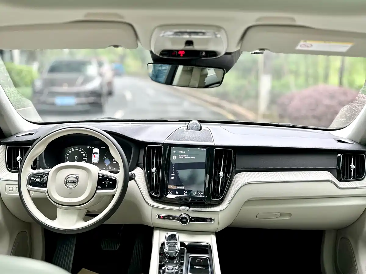 Volvo XC60 Plug-in Hybrid 2019 T8 Twin Engine Excellence Luxury (China VI) фото 26