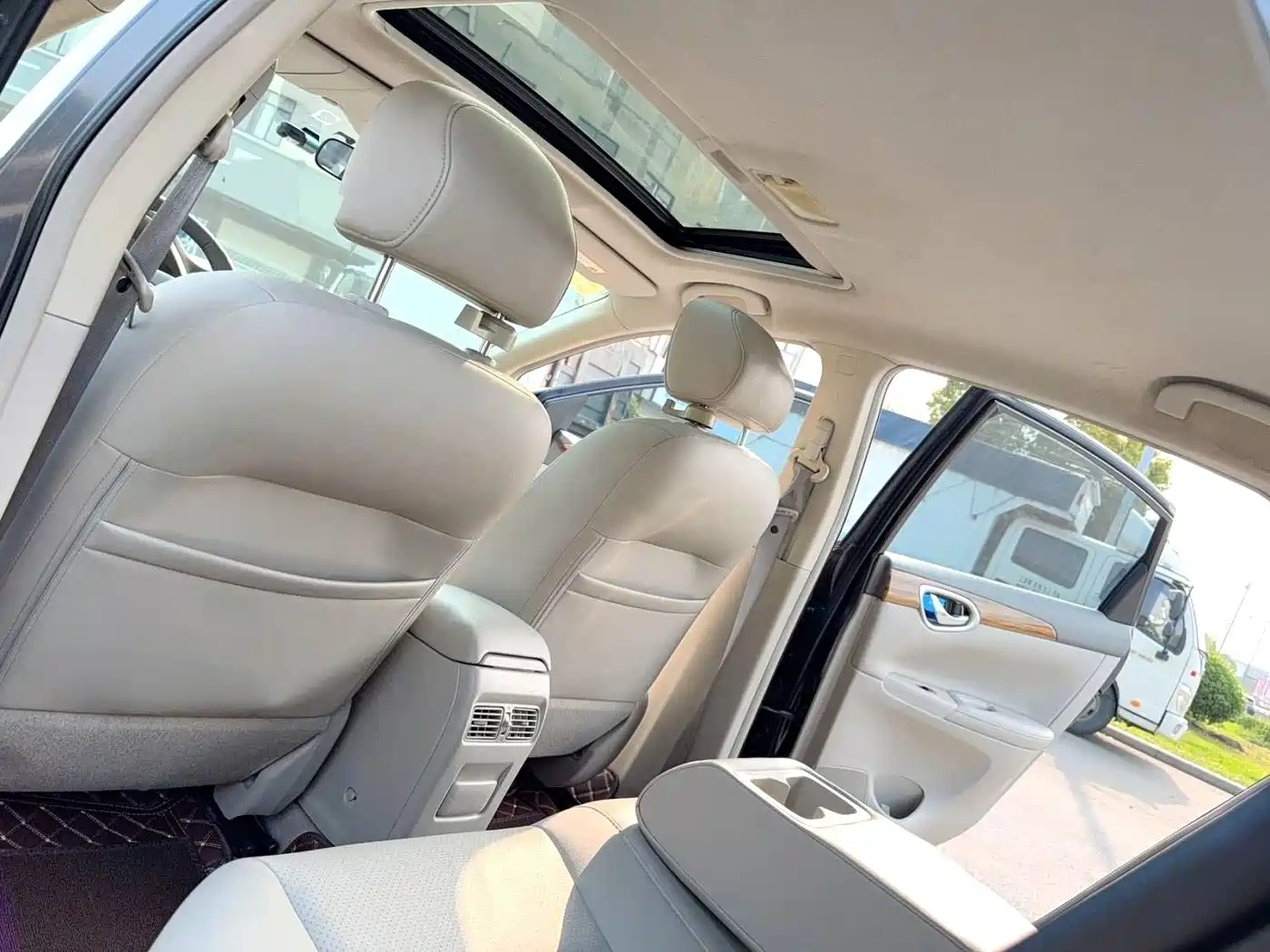 Chevrolet Sail 2015 Sail 3 1.5L Manual Ideal Sunroof Edition фото 8