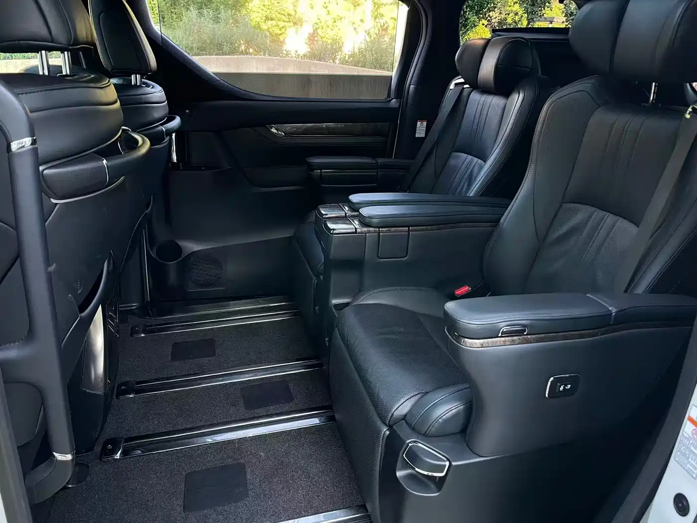 Toyota Alphard 2018 Facelift 3.5L Premium Edition фото 10