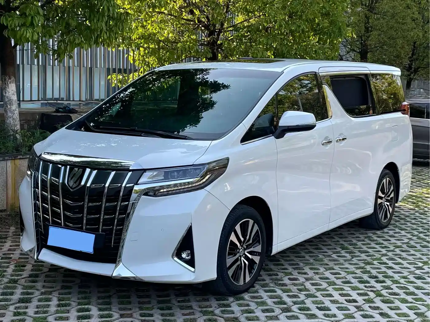 Toyota Alphard 2018 Facelift 3.5L Premium Edition фото 3