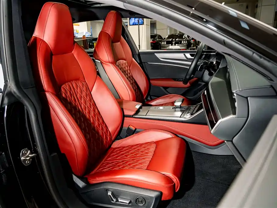 Audi A7L 2024 45 TFSI quattro Black Warrior Edition фото 21