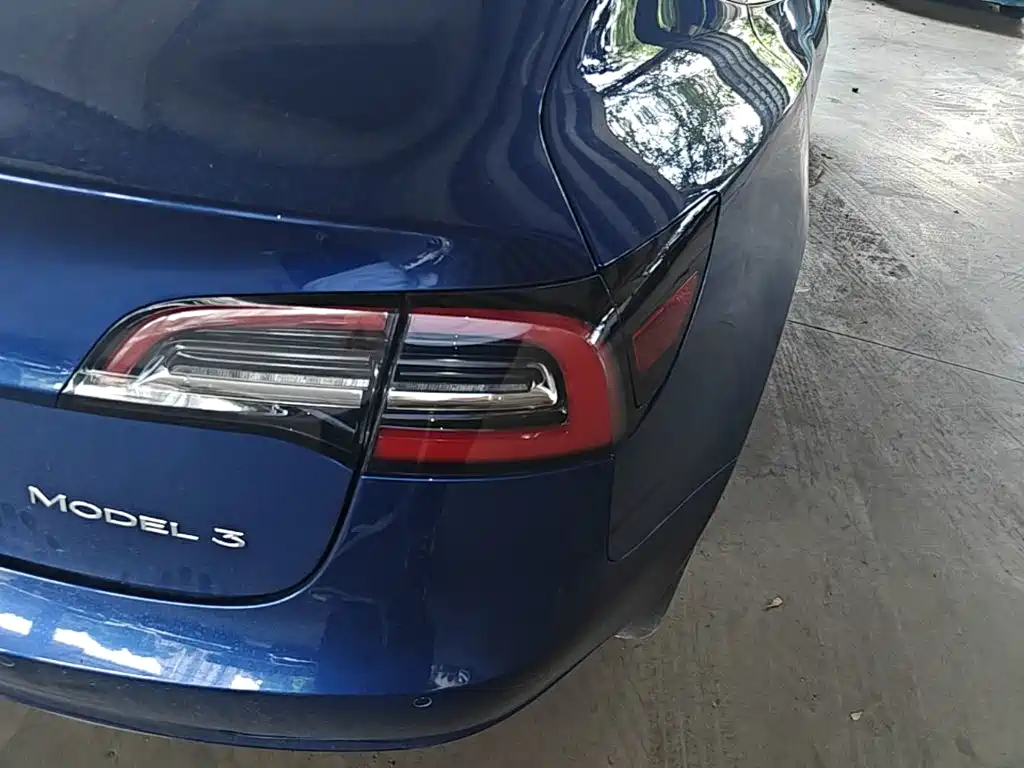 Фото 8 - Tesla Model 3
