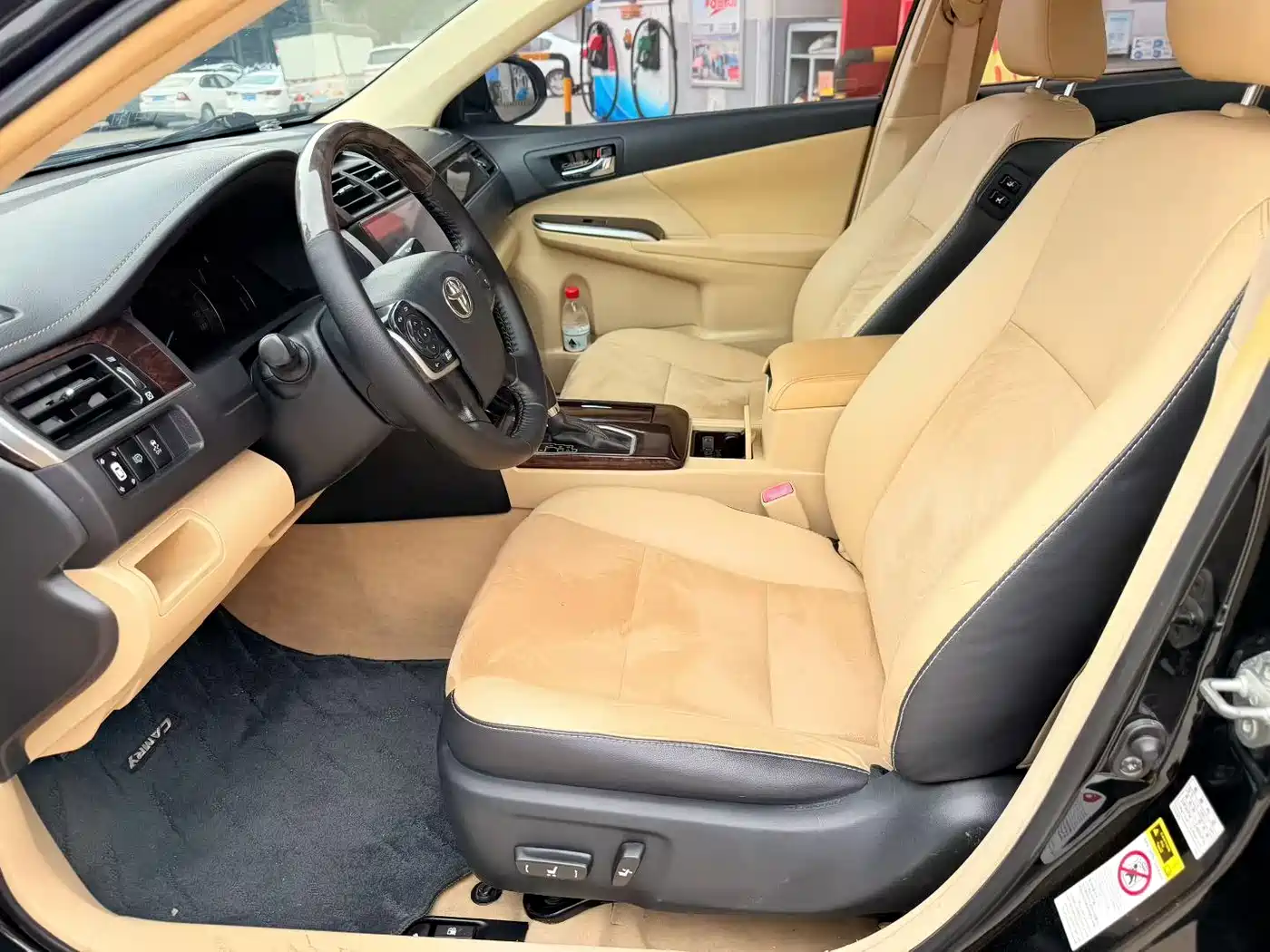 Toyota Camry 2016 2.5G 10th Anniversary Luxury Navigation Edition фото 9