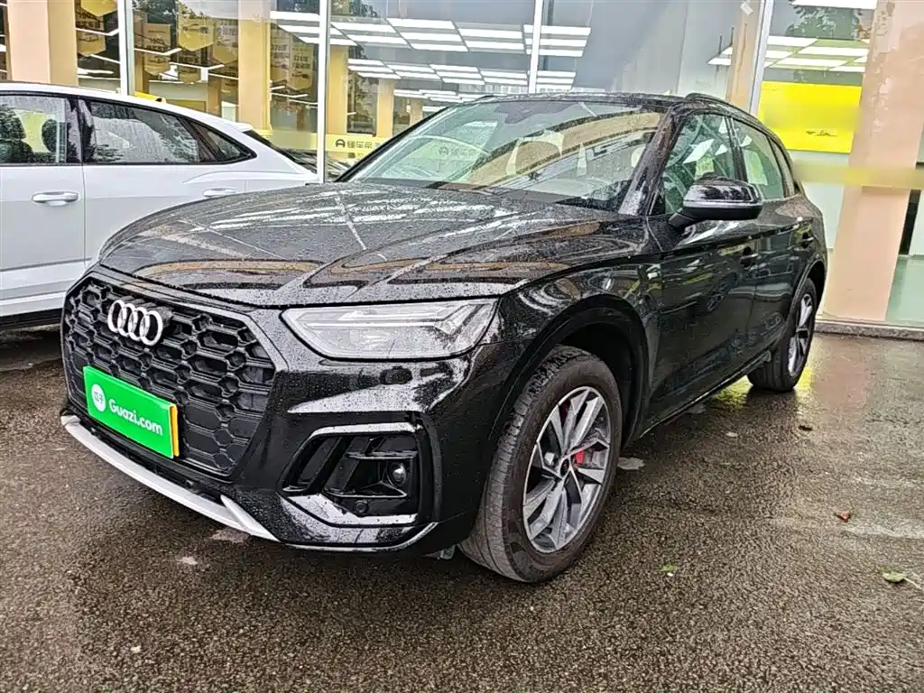Audi Q5L 2024 Model 40 TFSI Luxury Dynamic
