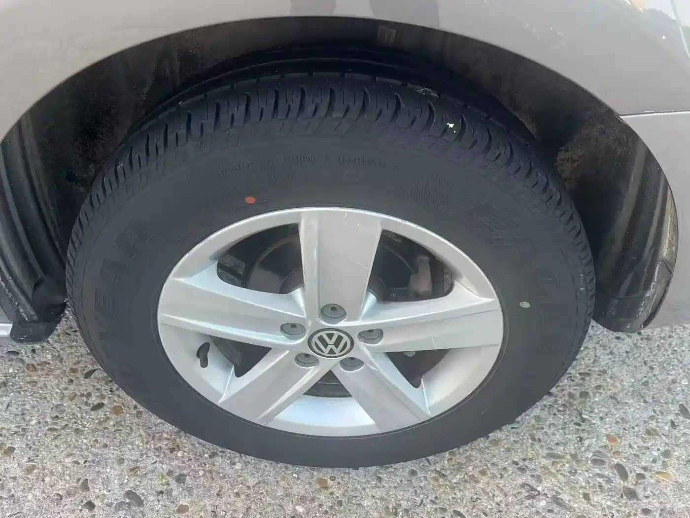 Volkswagen Bora 2013 1.6L Automatic Comfort Model фото 9