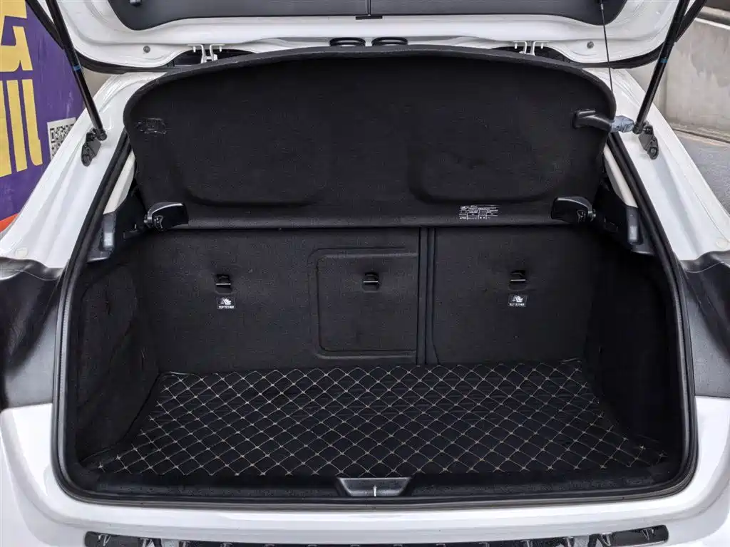 Mercedes-Benz GLA 2016 GLA 200 Dynamic фото 13