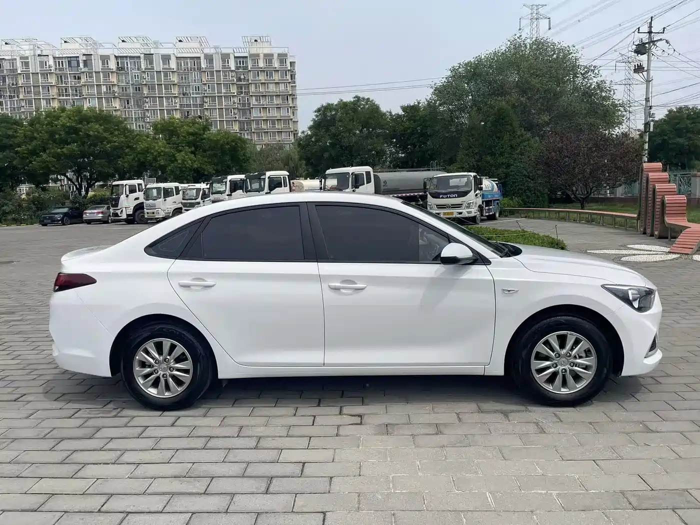 Hyundai Elantra 2020 1.6L Auto GL Pleasing Edition фото 4