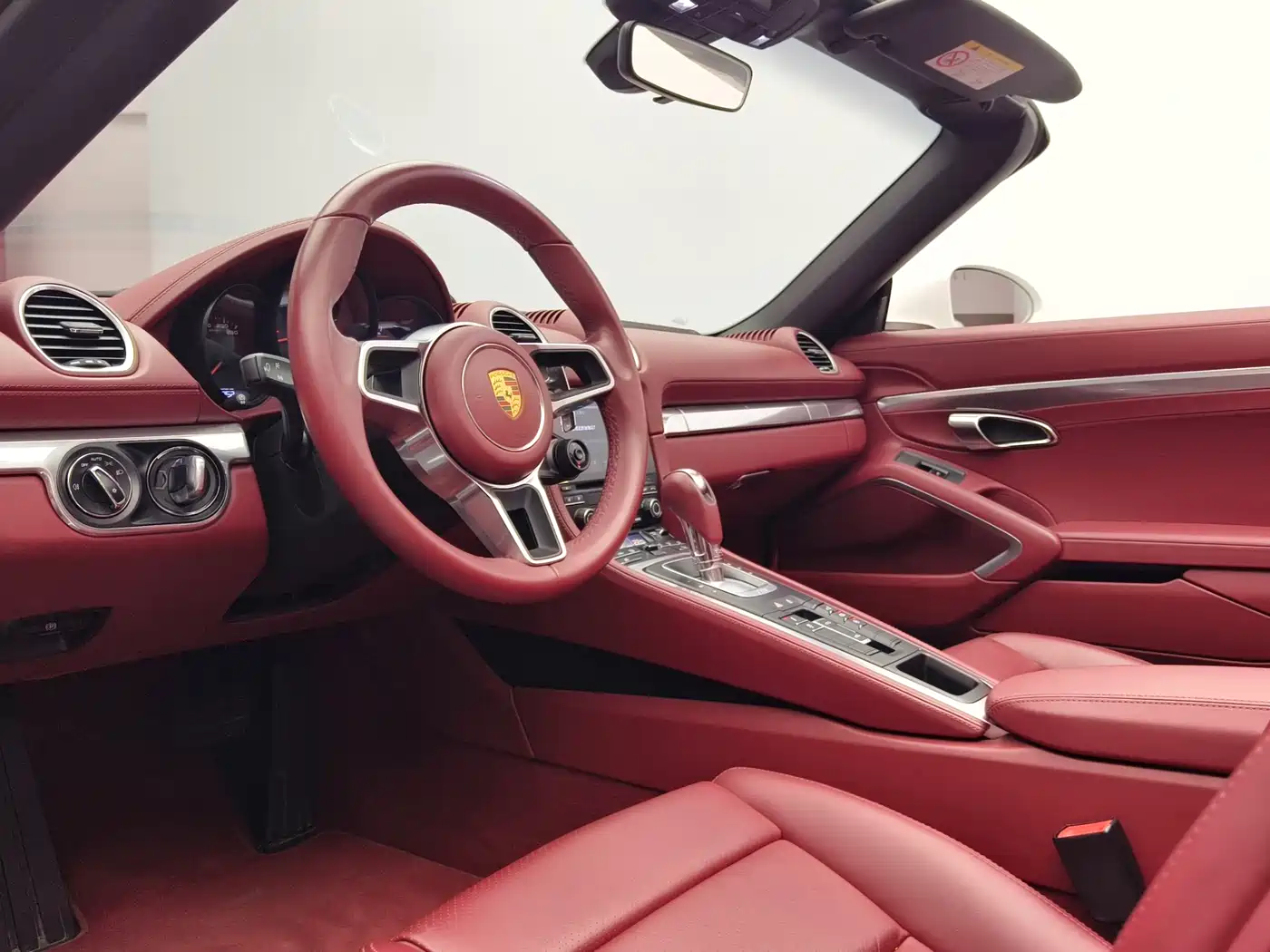 Porsche 718 фото 9
