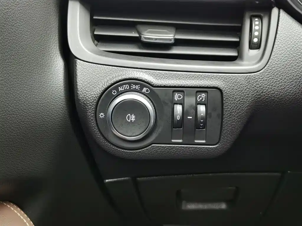 Buick Envision Plus 2020 28T AWD Elite фото 21