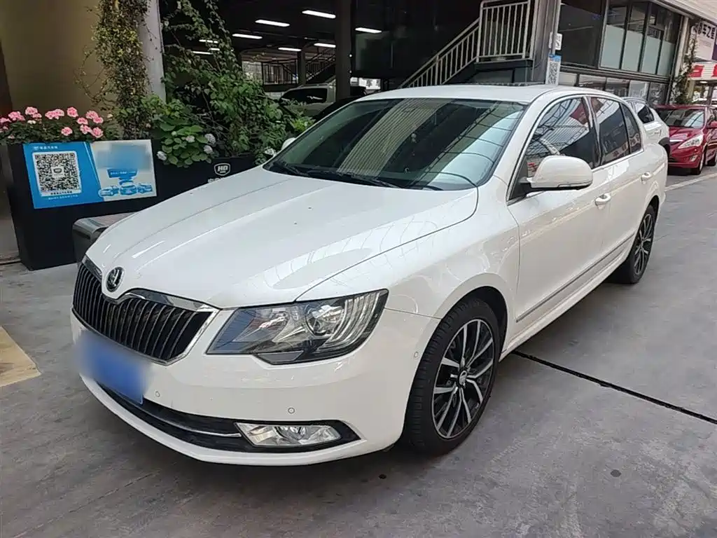 Škoda Superb 2013 1.8TSI Automatic Elegance Edition фото 2