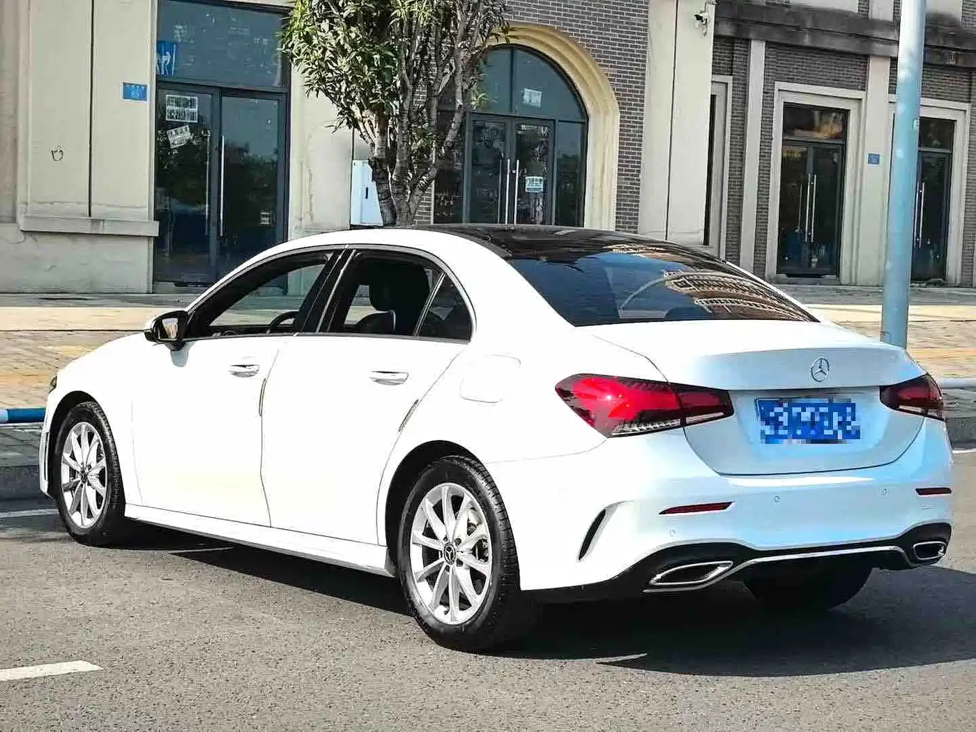 Mercedes-Benz A-Class 2021 A 200 L Sport Sedan Fashion Edition фото 13