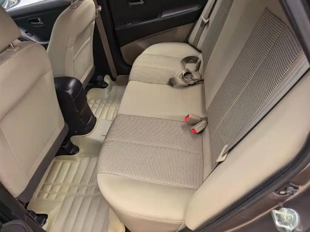 Hyundai Elantra 2015 1.6L Automatic Comfort фото 17