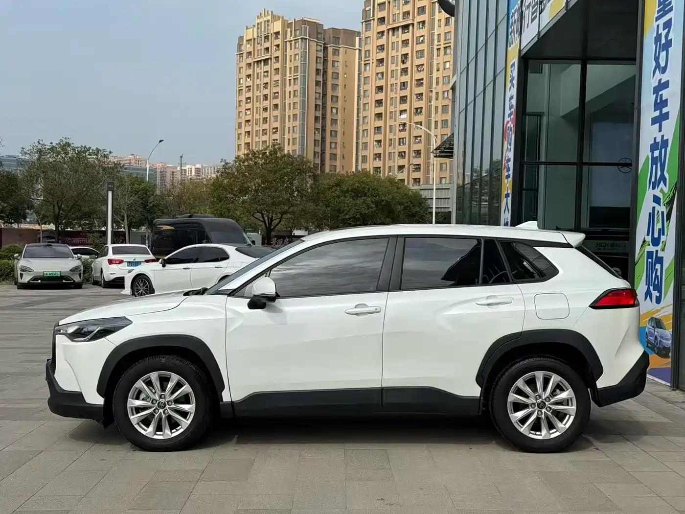 Toyota Corolla Cross 2022 2.0L Elite Edition фото 3