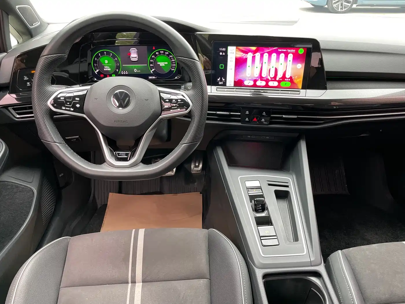 Volkswagen Golf 2023 280TSI DSG R-Line Lite фото 10