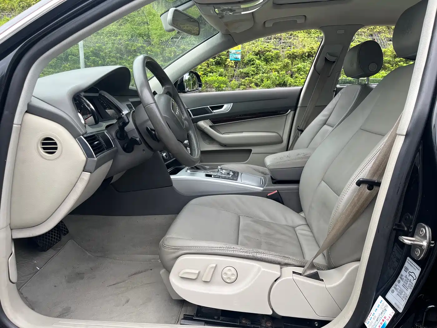 Фото 9 - Audi A6L