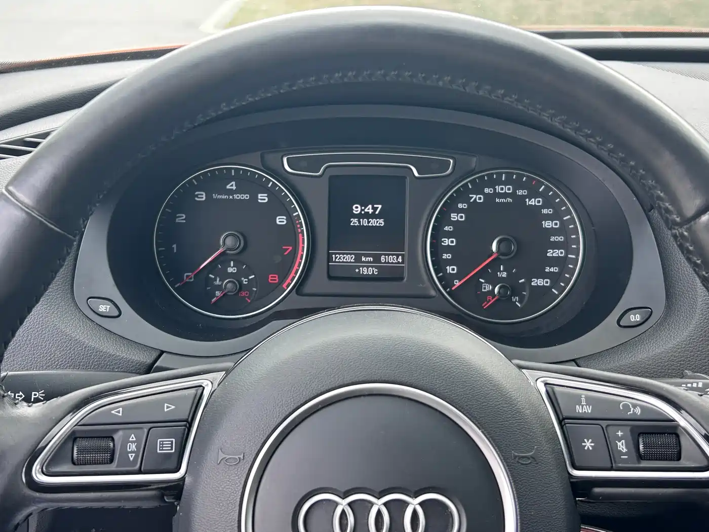 Audi Q3 2015 35 TFSI quattro Technology фото 16