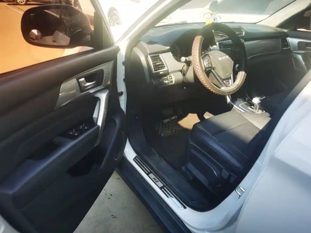 Haval H2 2018 2018 Model Red Label 1.5T Dual-Clutch 2WD Elite