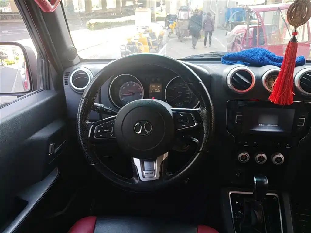 BAIC ORV Beijing Offroad BJ40 2017 40L 2.3T Automatic 4WD China Rally Champion Edition фото 7
