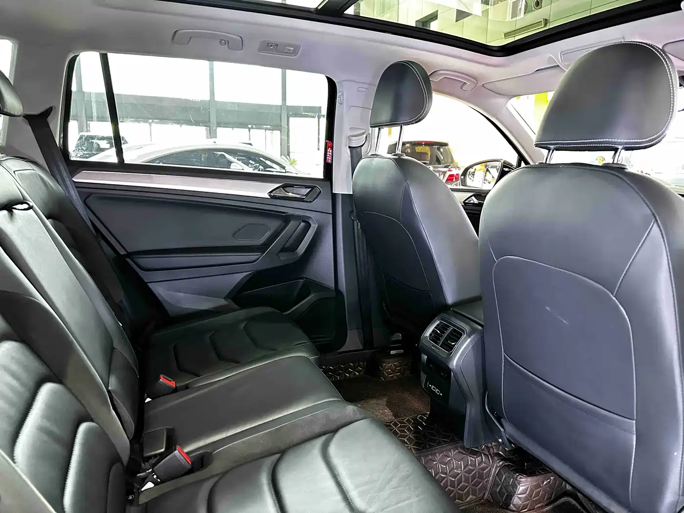 Volkswagen Tiguan L 2020 330TSI Auto 2WD Panorama Comfort China VI фото 13