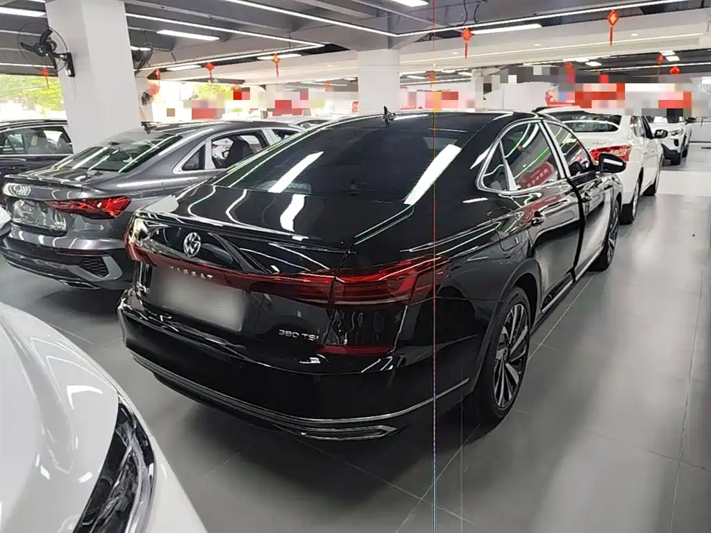 VOLKSWAGEN PASSAT