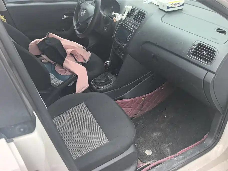 Volkswagen Polo 2018 1.5L Auto Safe Drive фото 8