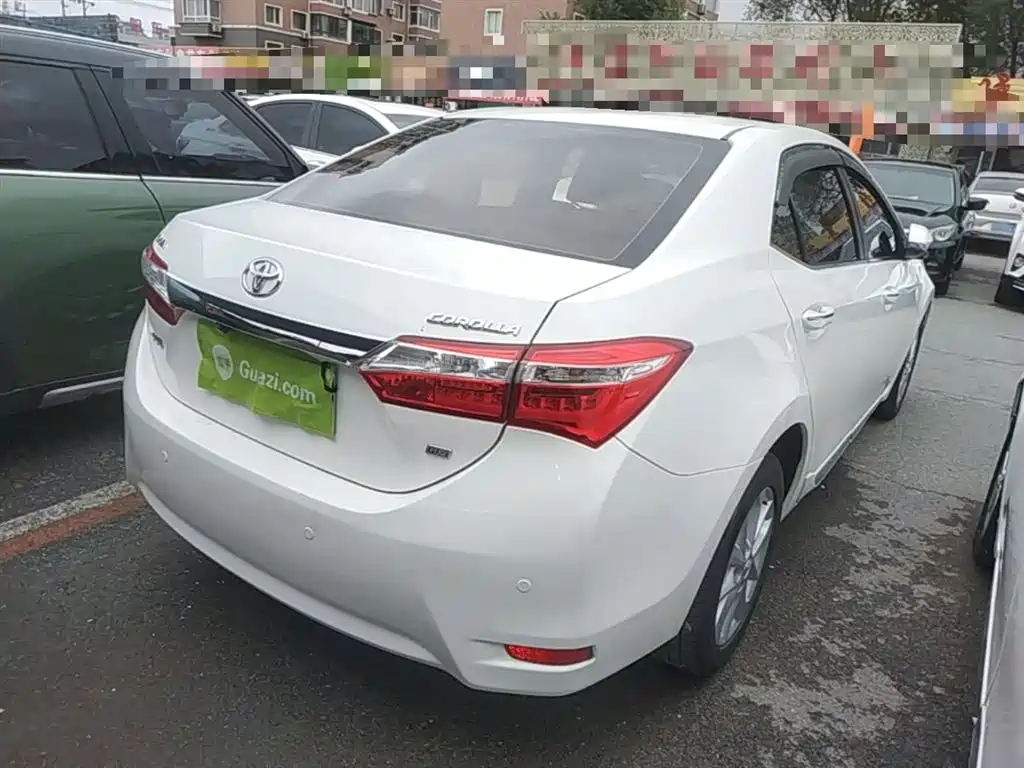 Toyota Corolla 2014 1.6L CVT GL-i Leather Edition фото 7