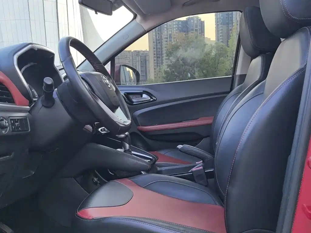 Zhonghua V3 2019 2017 1.5T Automatic Flagship