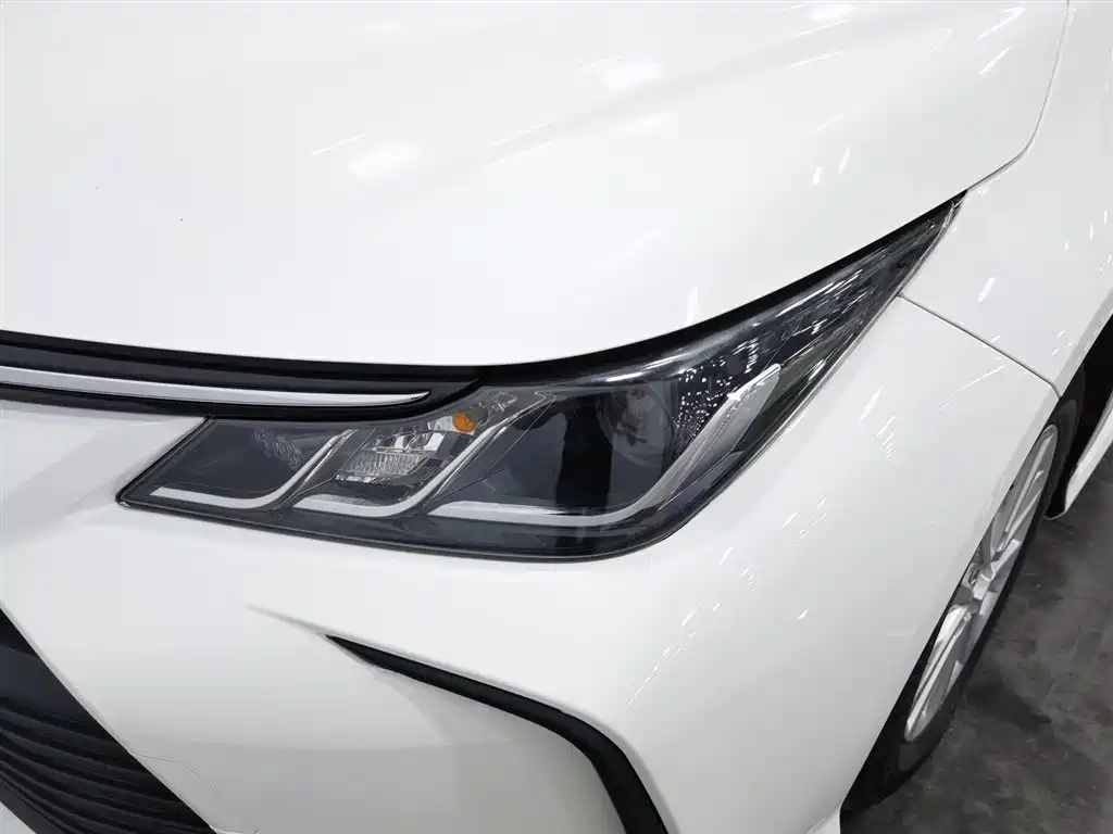 Toyota Corolla 2019 1.2T S-CVT GL Pioneer Edition фото 7