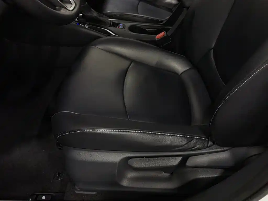 Toyota Corolla 2019 1.2T S-CVT GL Pioneer Edition фото 20