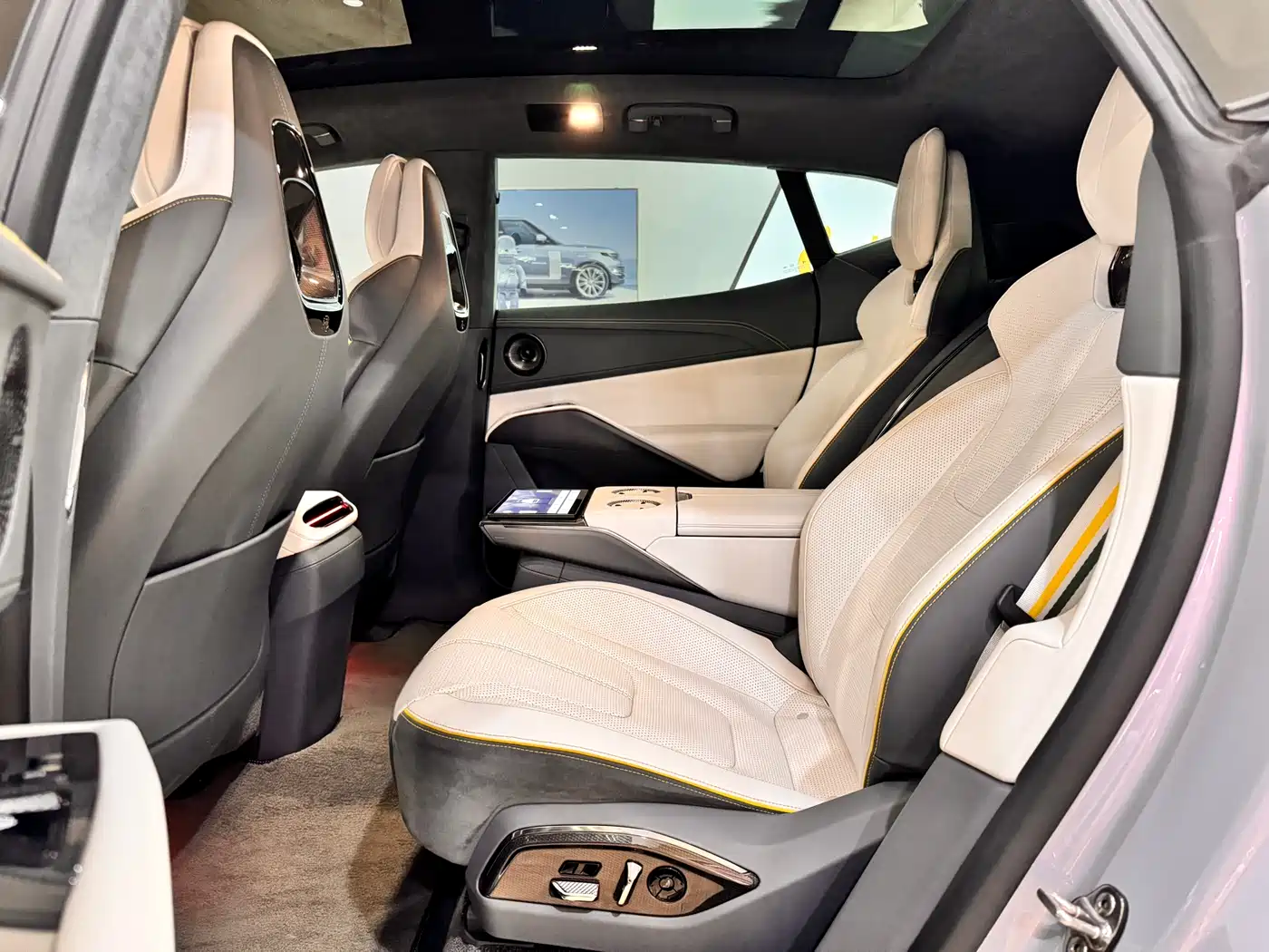 LOTUS SPORTS CAR ELETRE